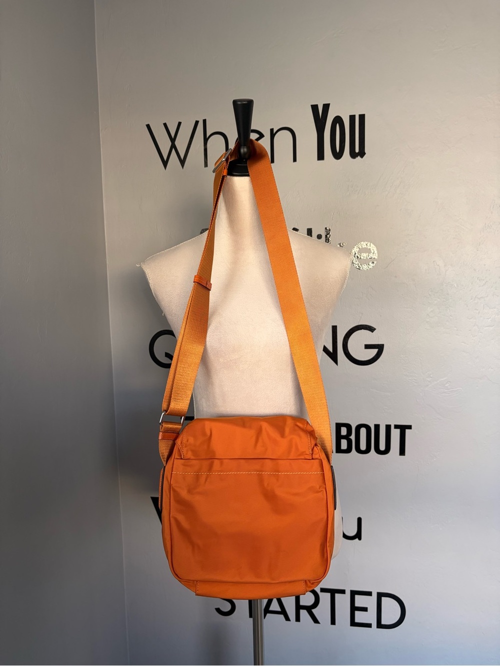 EUC Tumi Voyageur Lugano Messenger Bag Tangerine - Picture 2 of 14
